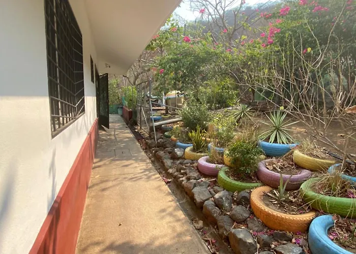 Hospedagem domiciliar Casa Avi Fauna Nature, Plage 5M, Lir 40M *
